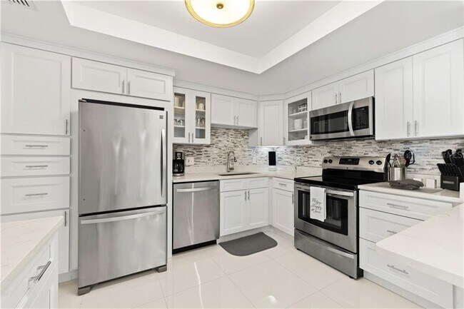 Building Photo - 675 S Gulfview Blvd