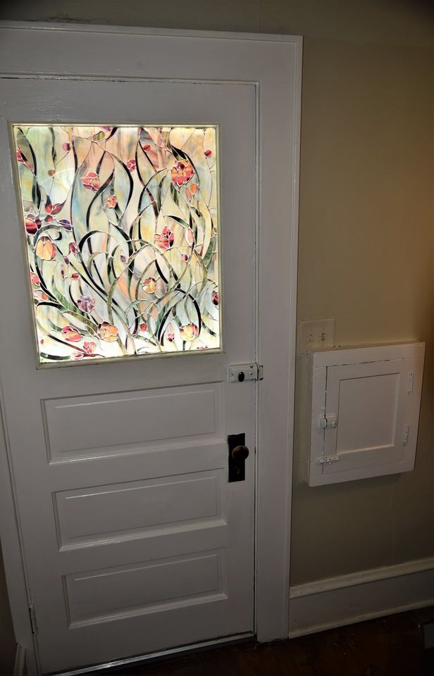 Building Photo - 102 E Irving Ave