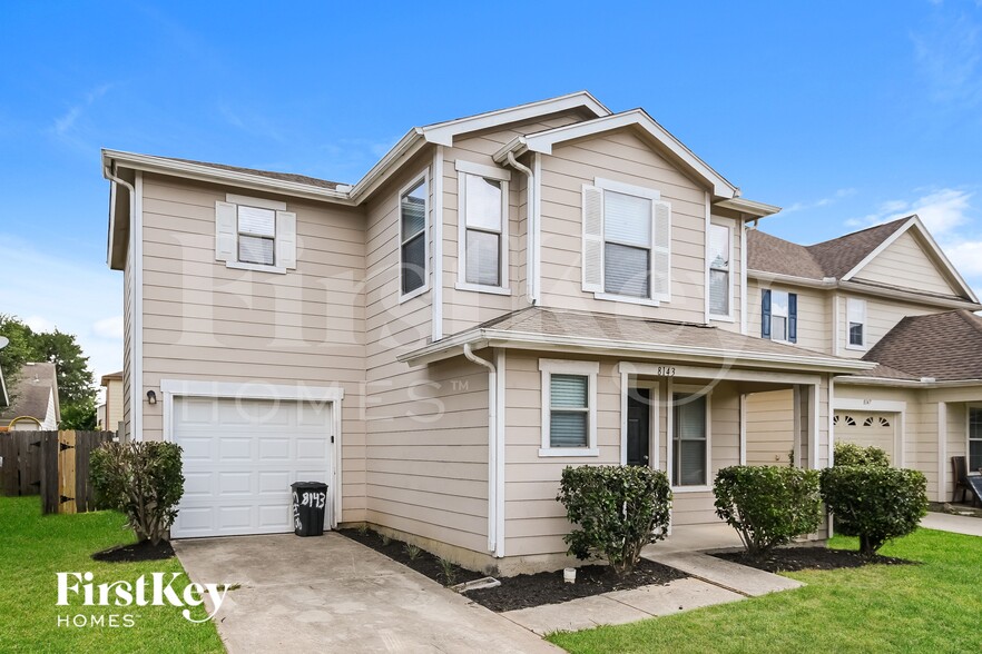 Building Photo - 8143 Chancewood Ln