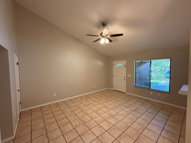Building Photo - Remodel in Green Leaf with small fenced ba...