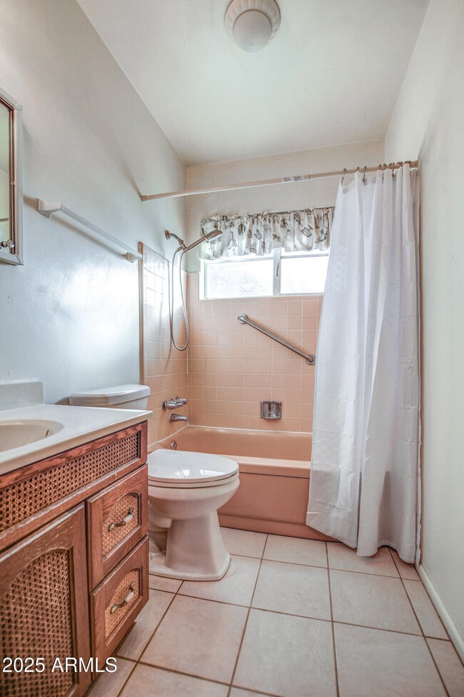 Building Photo - 8235 E Virginia Ave