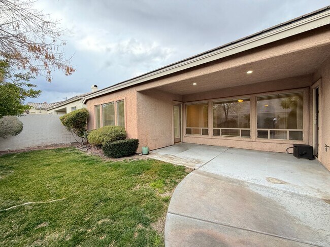 Building Photo - 10689 Arundel Ave