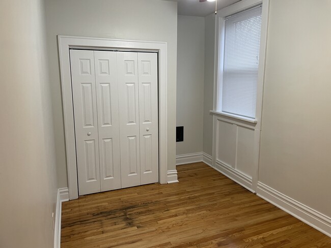 Nice size closet in second bedroom - 5033 Devonshire Ave
