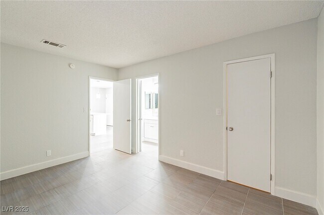 Building Photo - 832 Mantis Way