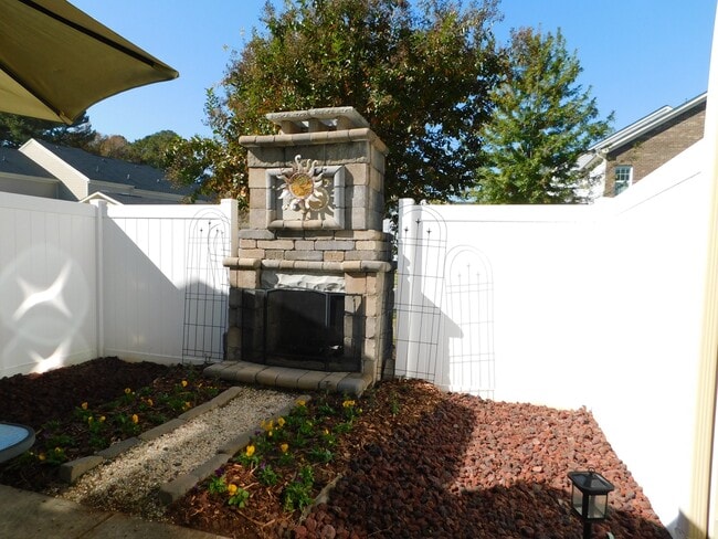 Building Photo - 1244 Assembly St