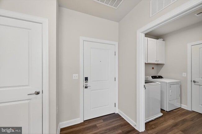 Building Photo - 21630 Hawksbill High Cir