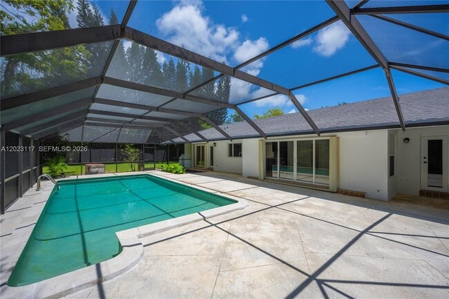 Building Photo - 13100 SW 81st Ave