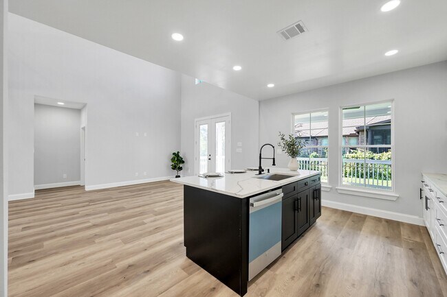 Building Photo - 49 Winterhaven Ln