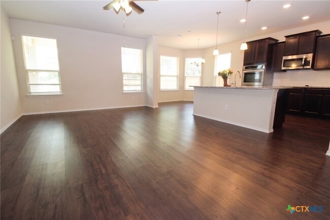 Building Photo - 1202 Stonewall Ridge