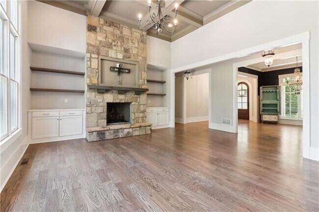 Building Photo - 211 Mount Vernon Hwy