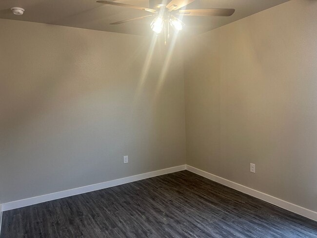 Building Photo - 3 bed 2 bath - Frenship ISD