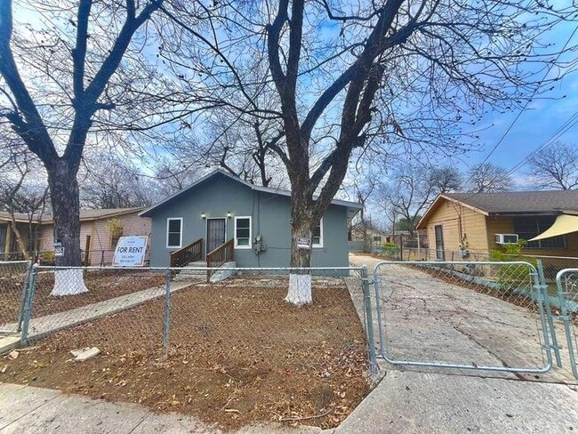 Building Photo - 1217 Keats St