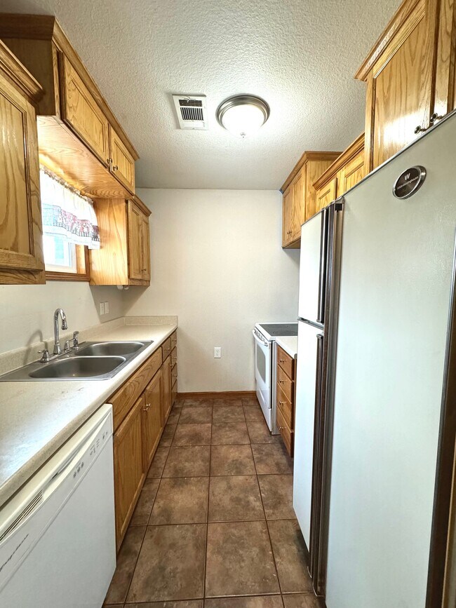 Building Photo - 2809 Westhaven Cir