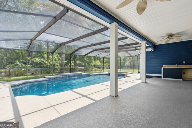 Building Photo - 185 Sunset Dr