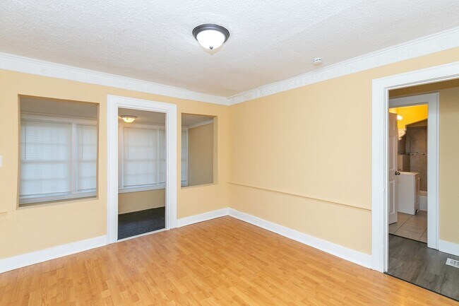 Building Photo - Kansas City 3 Bed 1 Bath Home