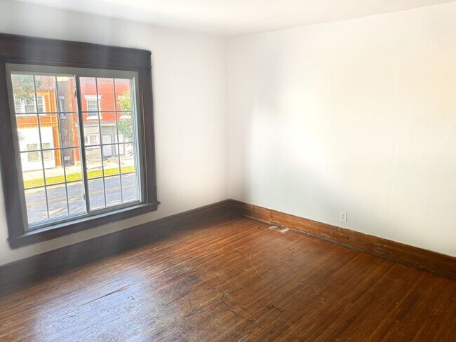 Building Photo - 463 Lexington Ave