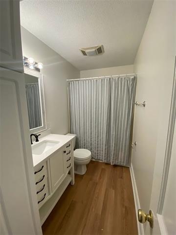 Building Photo - 2 Mariners Cv N