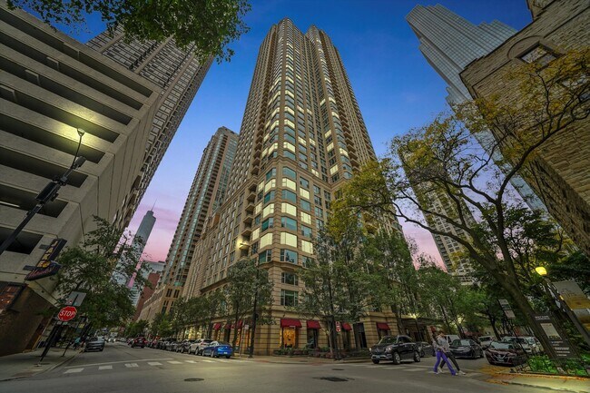 Building Photo - 25 E Superior St