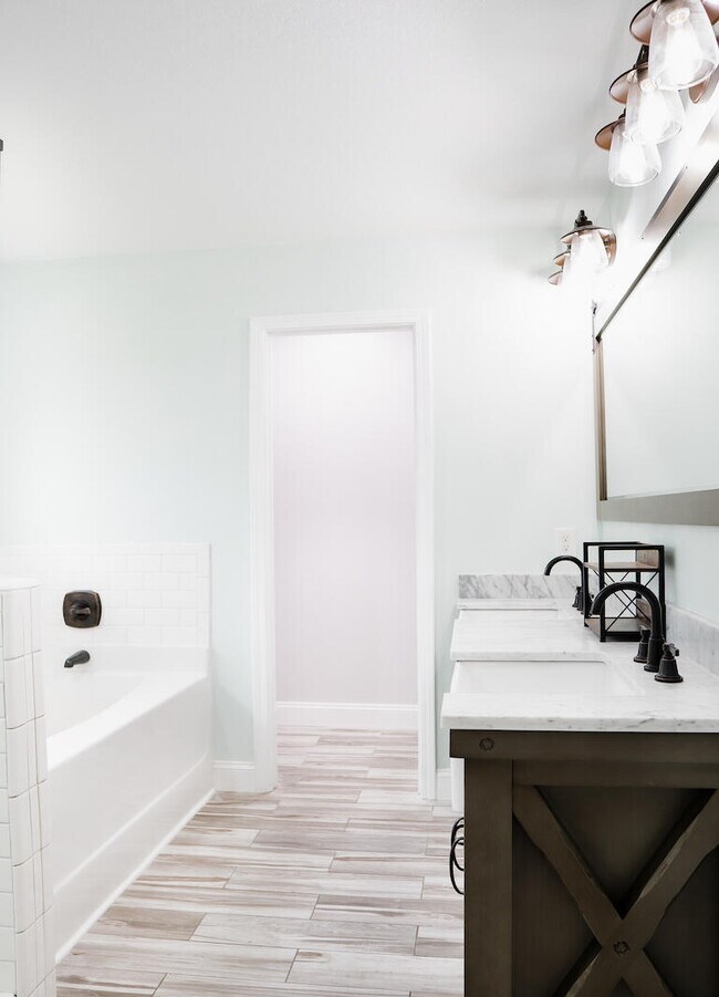 Building Photo - 8261 Sierra St