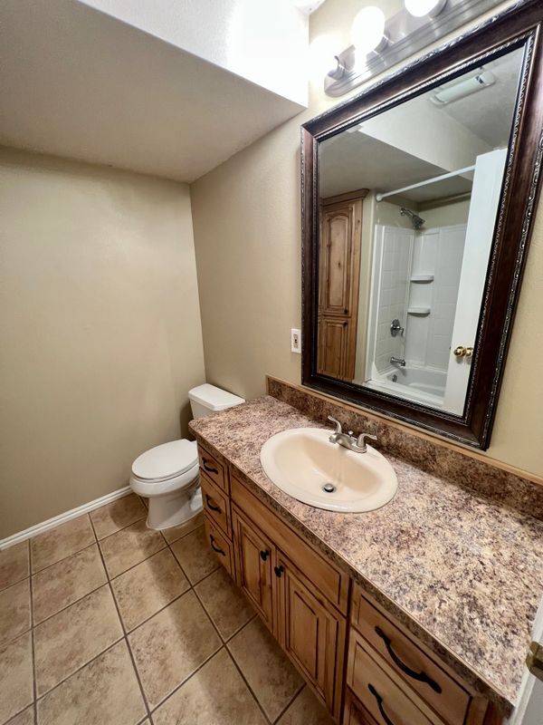 Building Photo - 4208 Willow Canyon Dr