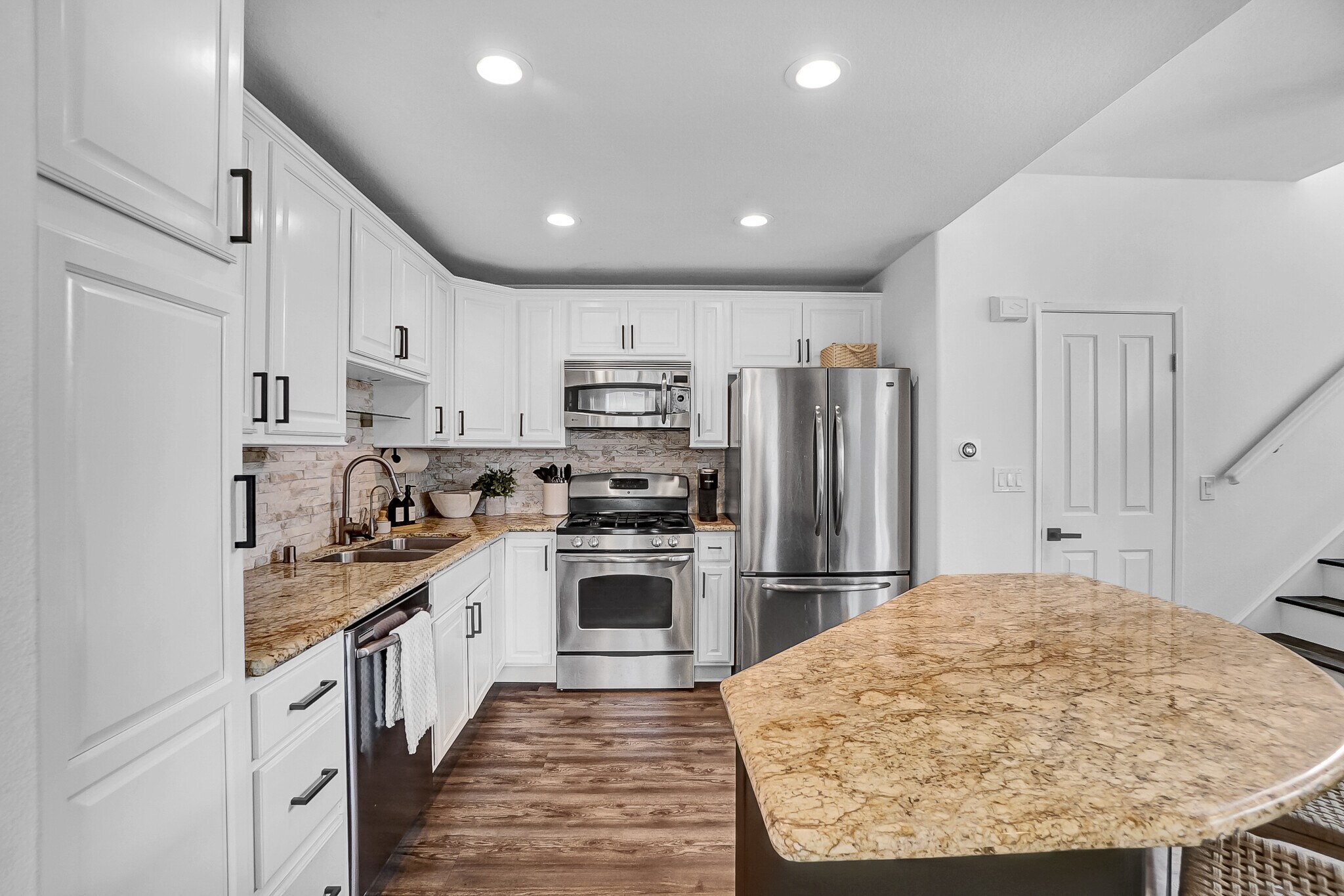 Building Photo - 83 White Sands