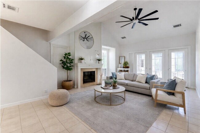 Building Photo - 16800 Sugar Pine Dr