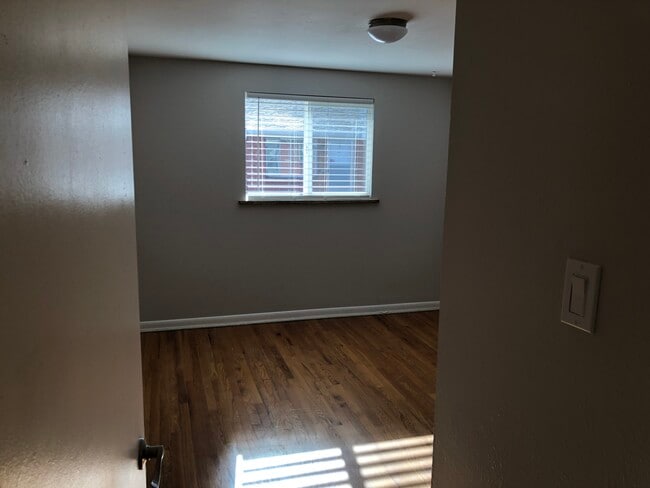 Building Photo - 3371 Sheridan Boulevard