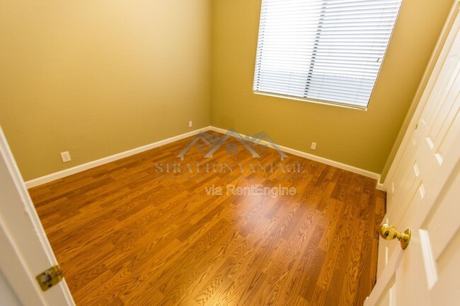 Building Photo - 26619 N 46th Pl