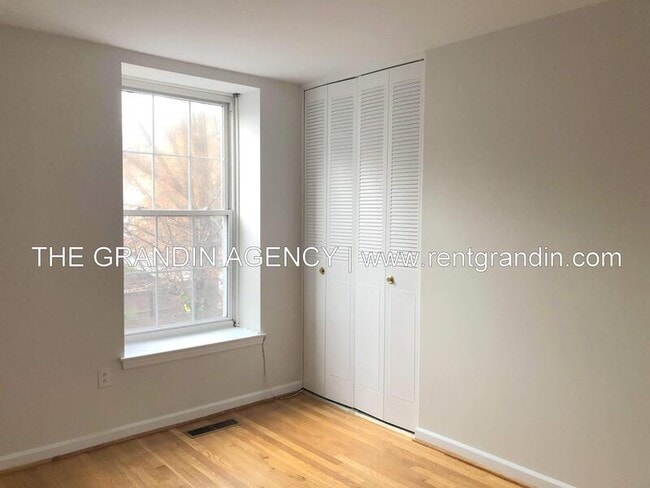 Building Photo - 1803 Grandin Rd SW