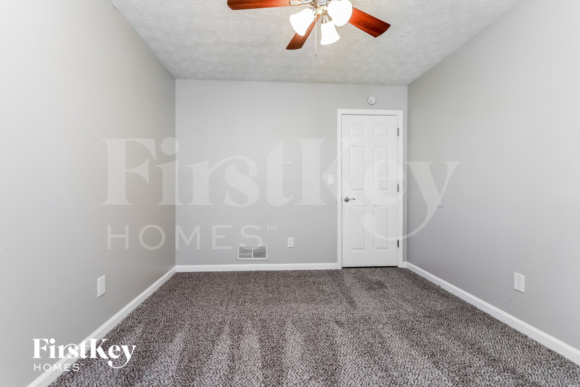 Building Photo - 2097 Blackberry Cir