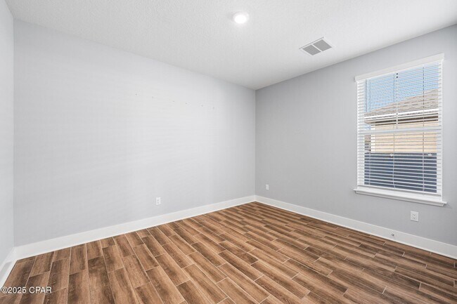 Building Photo - 1301 Savory Ct