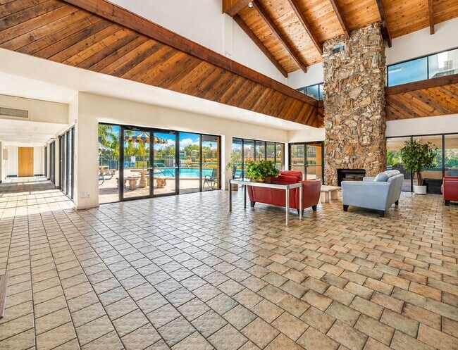 Building Photo - 370 NW 76th Ave