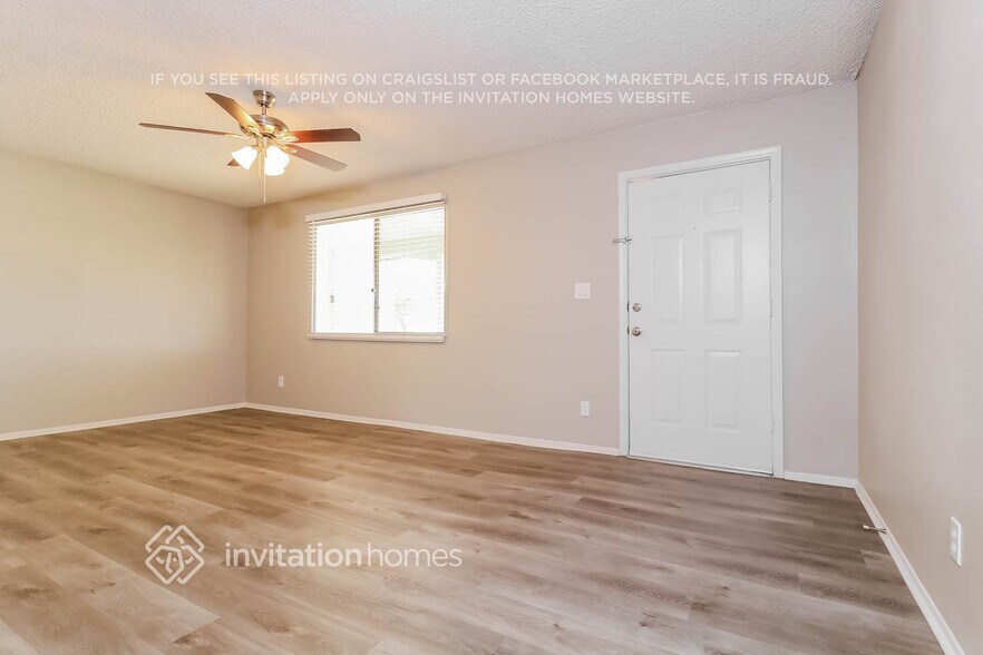 Building Photo - 14837 N 37th St