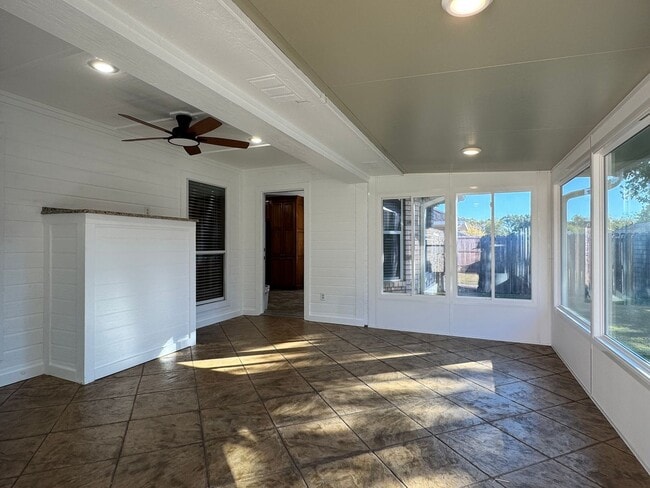 Building Photo - 11281 Grand Slam Dr