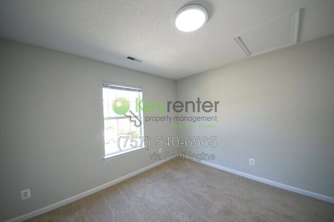Building Photo - 102 Pelican Cove