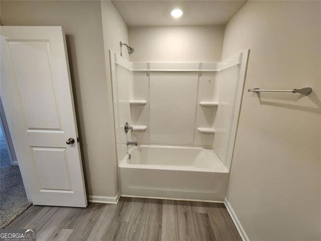 Building Photo - 235 Vly Oak Dr