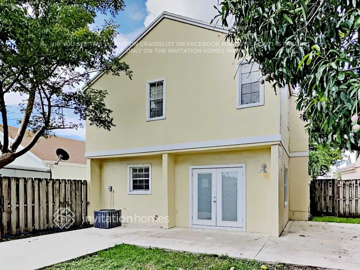 Building Photo - 14543 SW 127th Ct