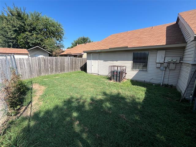 Building Photo - 2450 Sunflower Dr
