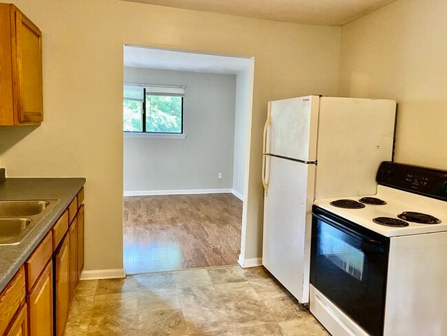 Building Photo - Red Bank 1Bed/1Bath Apartment