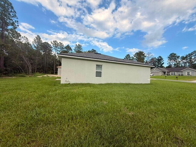 Building Photo - 7855 SW 127th Loop