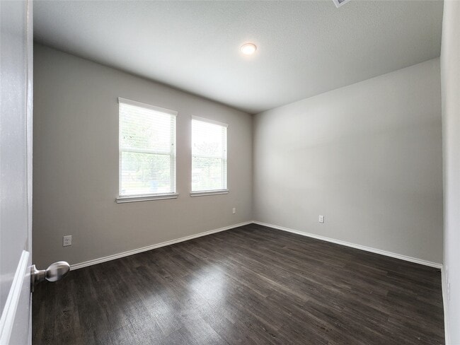 Building Photo - 26471 Joy Village Dr