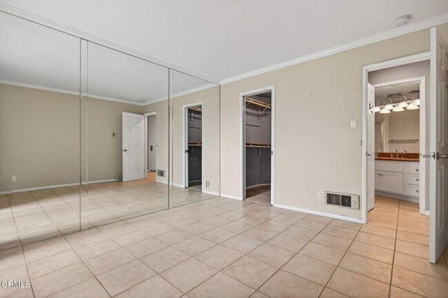 Building Photo - 1+1 Peninsula Condo on the Channel Islands Harbor w/lots of Amenities