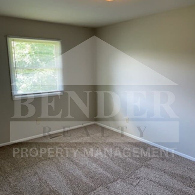 Building Photo - 1535 Jordan Ave NW