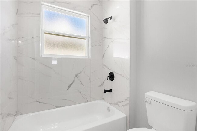 Building Photo - 420 Marion Oaks Course