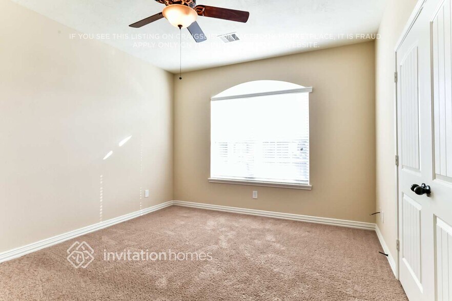 Building Photo - 30727 Academy Trace Dr