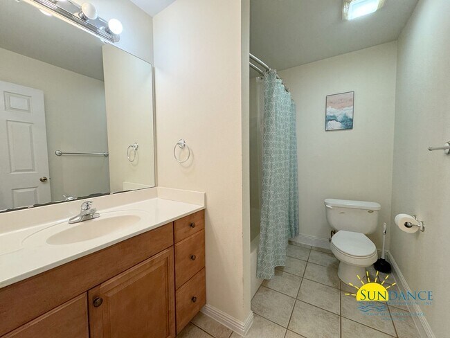 Building Photo - Furnished 4BR Waterfront Home in Fort Walt...