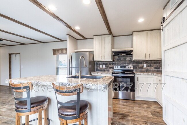 Building Photo - 417 Co Rd 6812