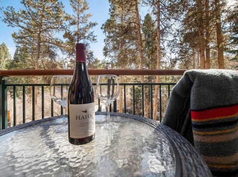 Building Photo - 455 Village Rd