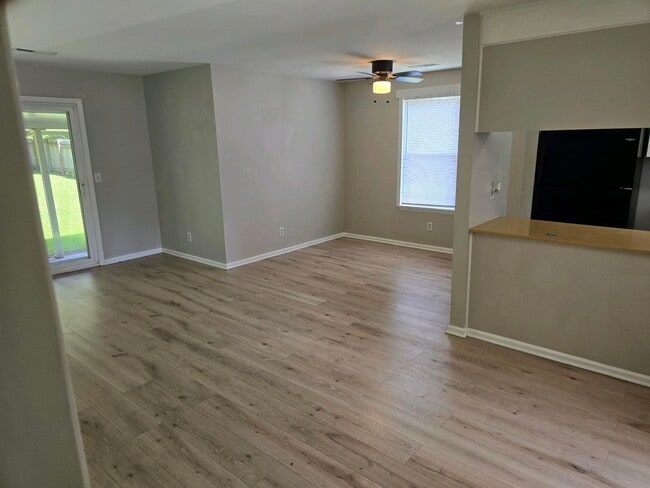 Building Photo - Lovely Summerville Home in desirable Schoo...