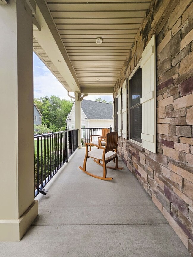 Building Photo - Executive home in Tarrington Subdivision on quiet cul-de-sac lot.